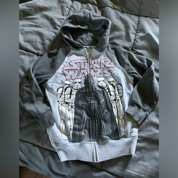 Size 7 Star Wars zip up sweater - Picture 1 of 1